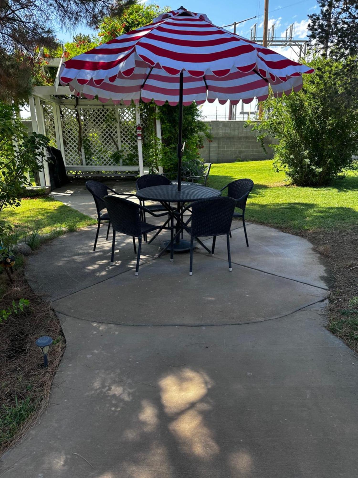 Inn Adobe Rose Boutique